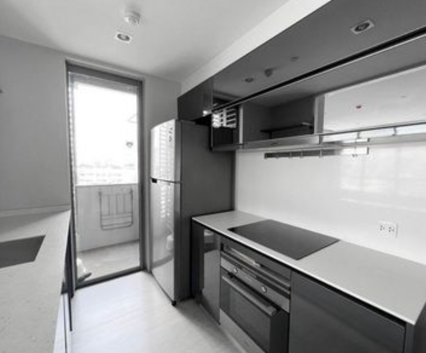 ขายคอนโดสยาม จุฬา สามย่าน : The Room Rama 4 Eng 中 日 Please add LINE ID @806qphgn o8415o5483 Sell 6,879,000 B  rent 24,000 B