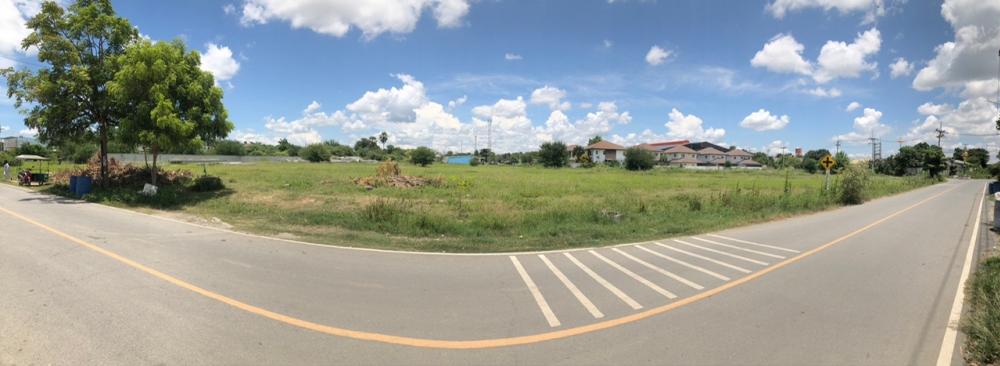 For SaleLandNakhon Pathom : Quick sale of land 7-3-57 square wa. Filled in the city of Kamphaeng Saen. Nakhon Pathom is only 200 meters from the road 346.