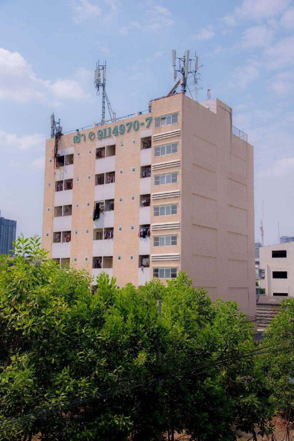 For RentCondoBang Sue, Wong Sawang, Tao Pun : Thanuthai Plus Apartment, clean, convenient, safe # # Orange building, 7-storey building + elevator Mitsubishi room with bed. Wardrobe, table +Fiber TV 100 channels, Free Wifi 🌍 *Free first entry, ready to check all refrigerants and clean air conditioners