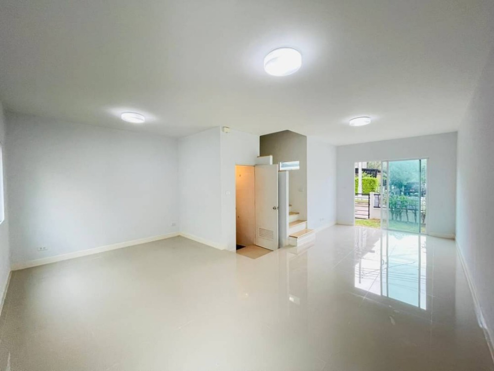 ขายนนทบุรี บางใหญ่ บางบัวทอง : ขายทาวน์เฮ้าส์ หลังมุม แกรนด์ พลีโน่-รัตนาธิเบศร์ MRT บางพลู ใกล้วัดสวนแก้ว