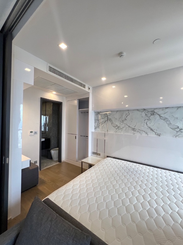 ให้เช่าคอนโดสุขุมวิท อโศก ทองหล่อ : [  RENT  ] ให้เช่า Ashton Asoke ชั้นสูง 1 ห้องนอน 34 ตร. 28,000 เท่านั้น !! วิวสวย บิ้วอินแต่งสวยหรู น่าอยู่ นัดชมได้เลยค่ะ : สนใจติดต่อ 081-152-6154 AG