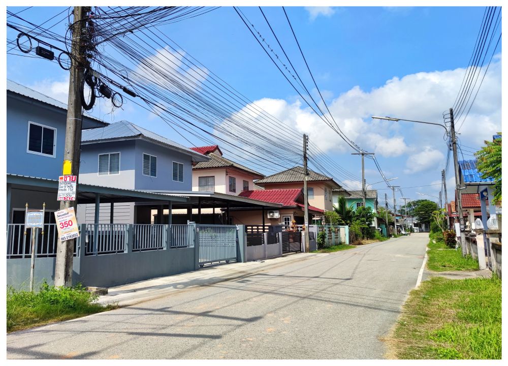 ขายบ้านเชียงราย : ขาย/เช่า บ้านหลังใหญ่ 2 ชั้น (5 ห้องนอน 4 ห้องน้ำ) ม.ออมสิน จ.เชียงราย