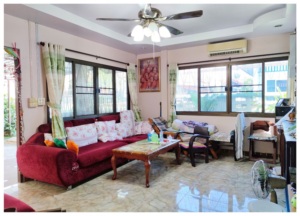 ขายบ้านเชียงราย : ขาย/เช่า บ้านหลังใหญ่ 2 ชั้น (5 ห้องนอน 4 ห้องน้ำ) ม.ออมสิน จ.เชียงราย