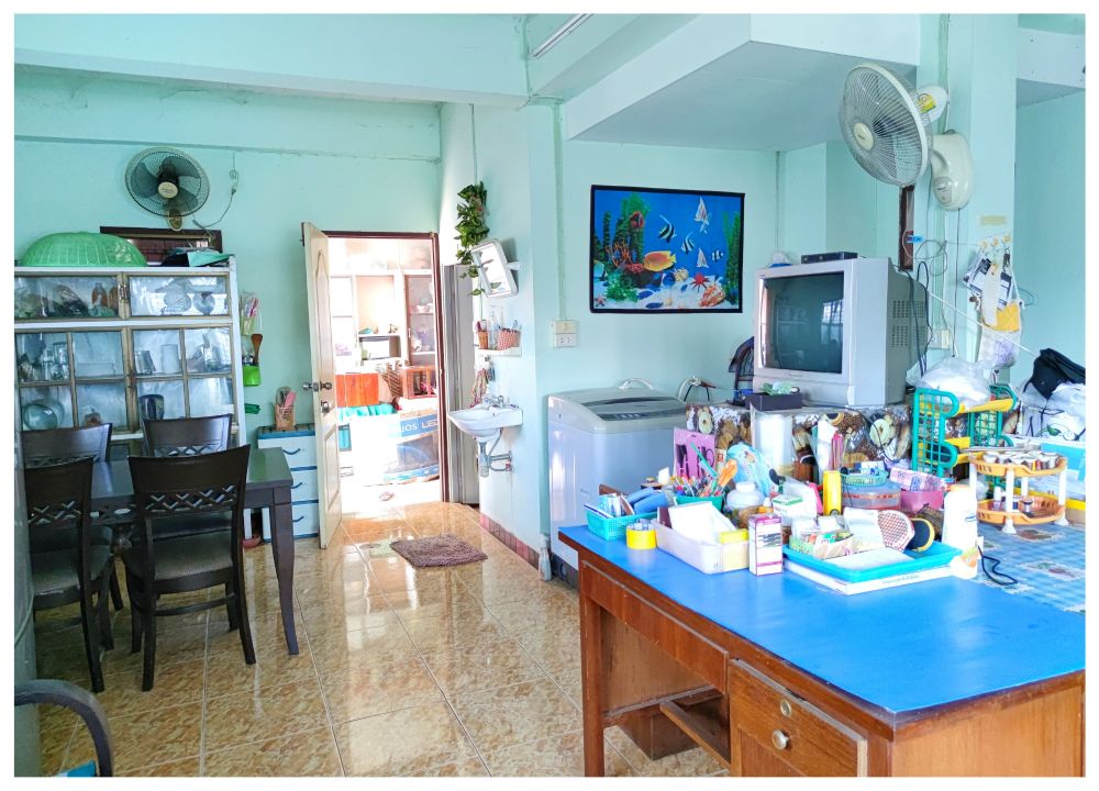 ขายบ้านเชียงราย : ขาย/เช่า บ้านหลังใหญ่ 2 ชั้น (5 ห้องนอน 4 ห้องน้ำ) ม.ออมสิน จ.เชียงราย