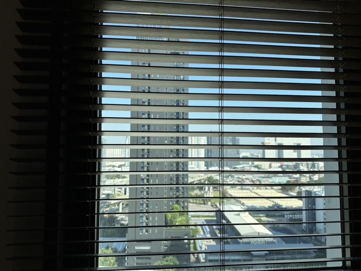 For SaleCondoLadprao, Central Ladprao : Selling at a loss, Condo Life Ladprao, Building B, Floor 23, for sale by owner.