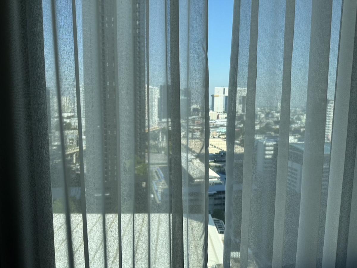 For SaleCondoLadprao, Central Ladprao : Selling at a loss, Condo Life Ladprao, Building B, Floor 23, for sale by owner.