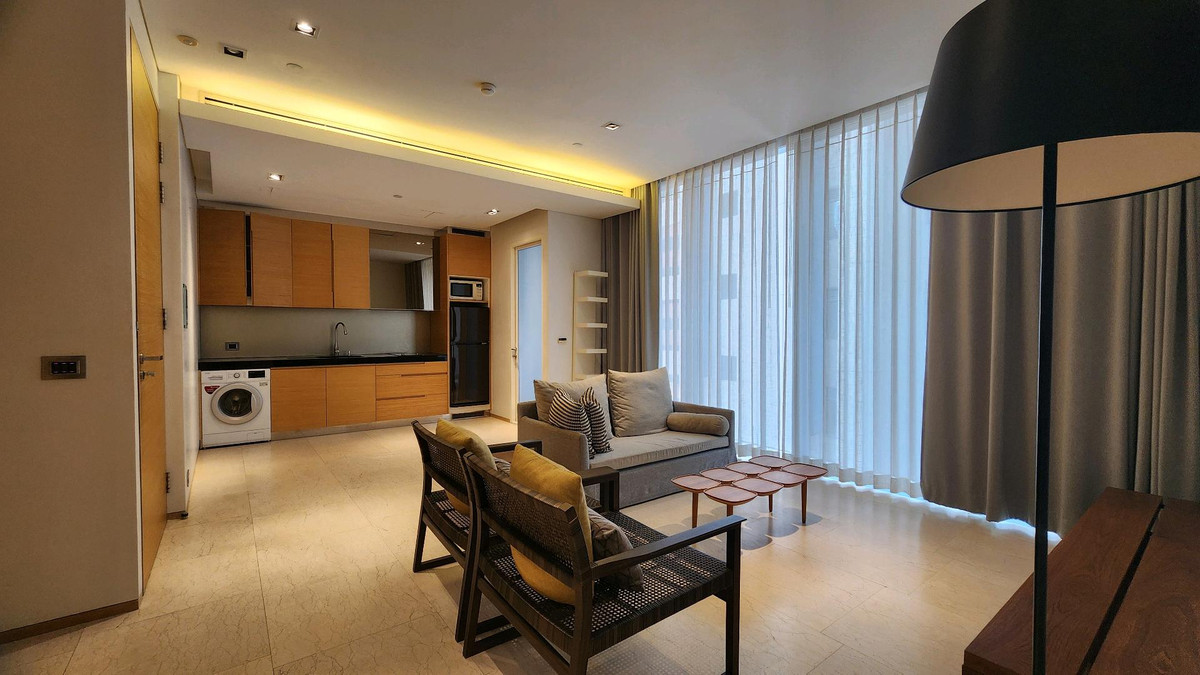 ให้เช่าคอนโดสีลม ศาลาแดง บางรัก : Saladaeng Residence | ห้องกว้างมากหนึ่งนอนไซต์ใหญ่ ตกแต่ง สวยเรียบๆ โล่งๆ เหมาะกับคนมีของเยอะ ต่อรองราคาได้อีก