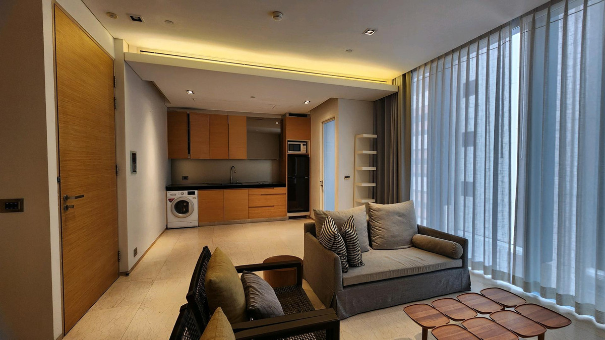 ให้เช่าคอนโดสีลม ศาลาแดง บางรัก : Saladaeng Residence | ห้องกว้างมากหนึ่งนอนไซต์ใหญ่ ตกแต่ง สวยเรียบๆ โล่งๆ เหมาะกับคนมีของเยอะ ต่อรองราคาได้อีก