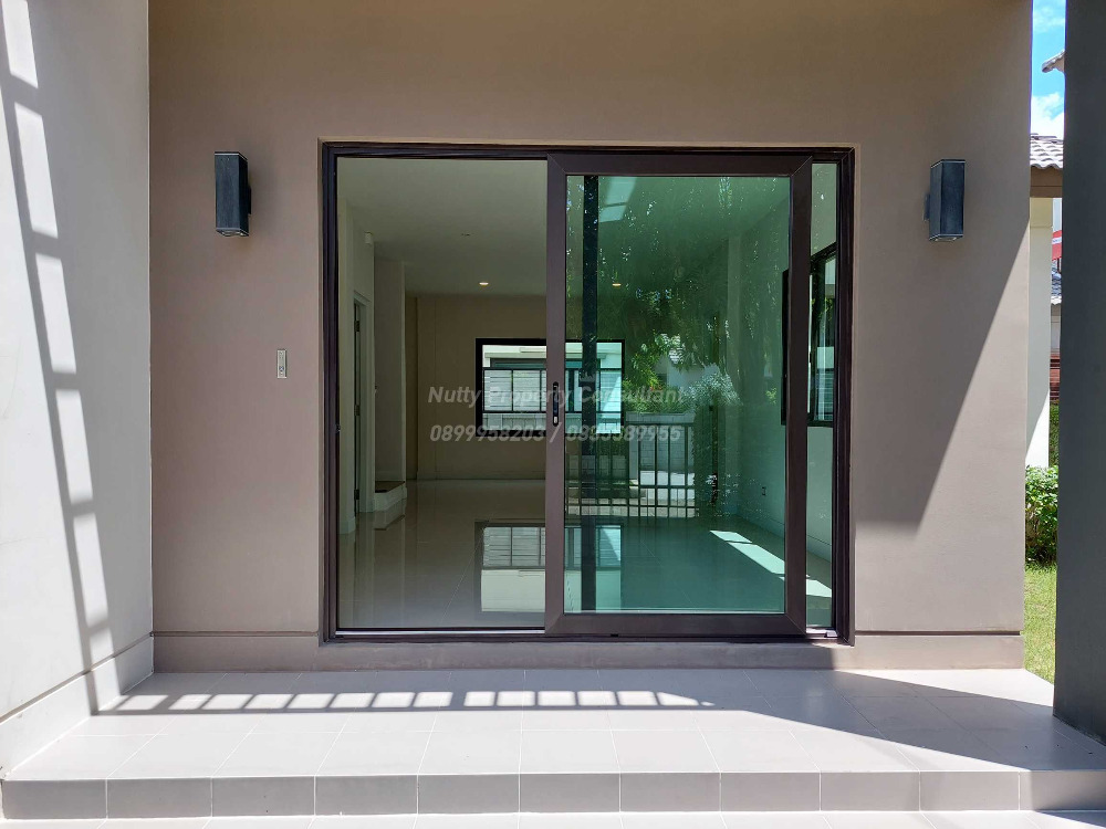 For SaleHouseBangna, Bearing, Lasalle : 4 bedroom detached house near Mega Bangna, Centro Bangna Km.7, has never lived.