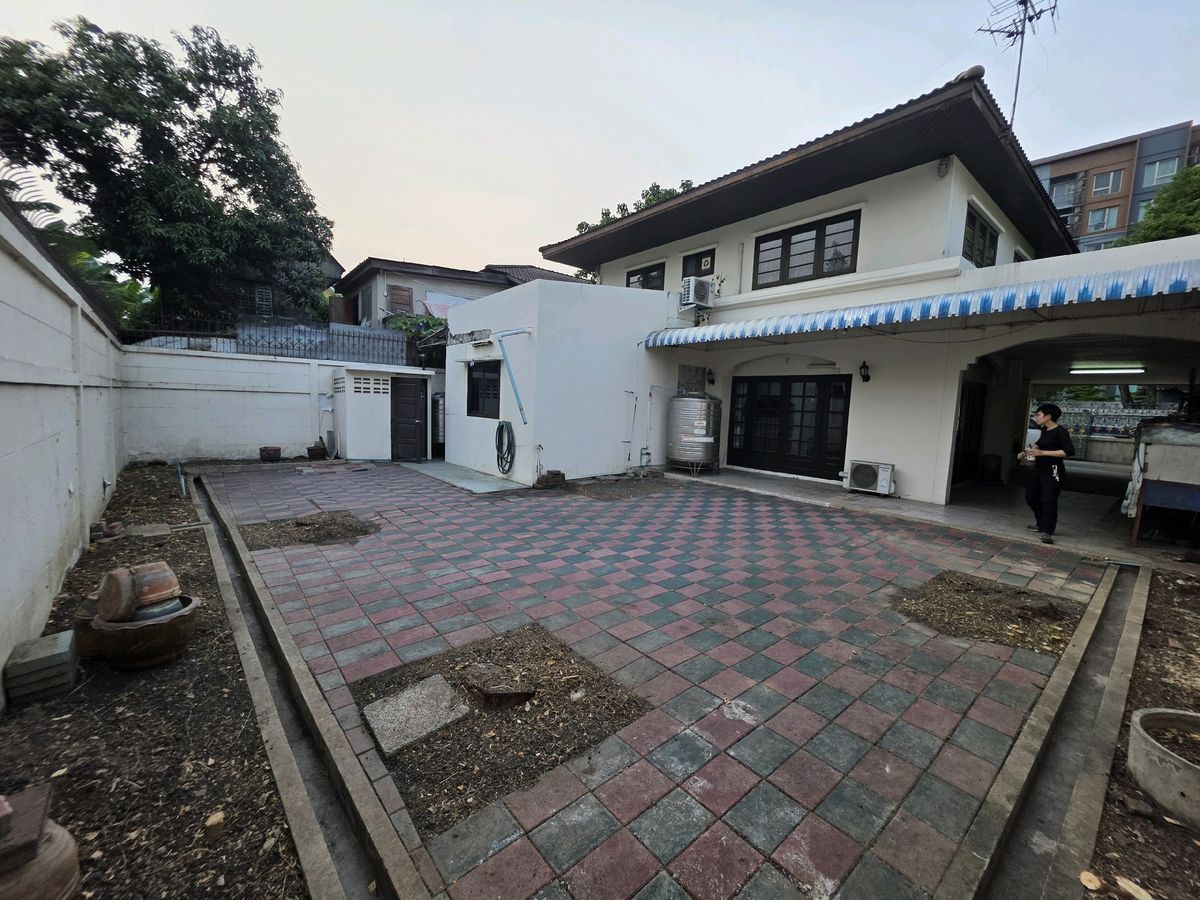 ขายบ้านรัชดา ห้วยขวาง : ขายบ้านเดี่ยวทำเลรัชดาสุทธิสาร พื้นที่107ตารางวา