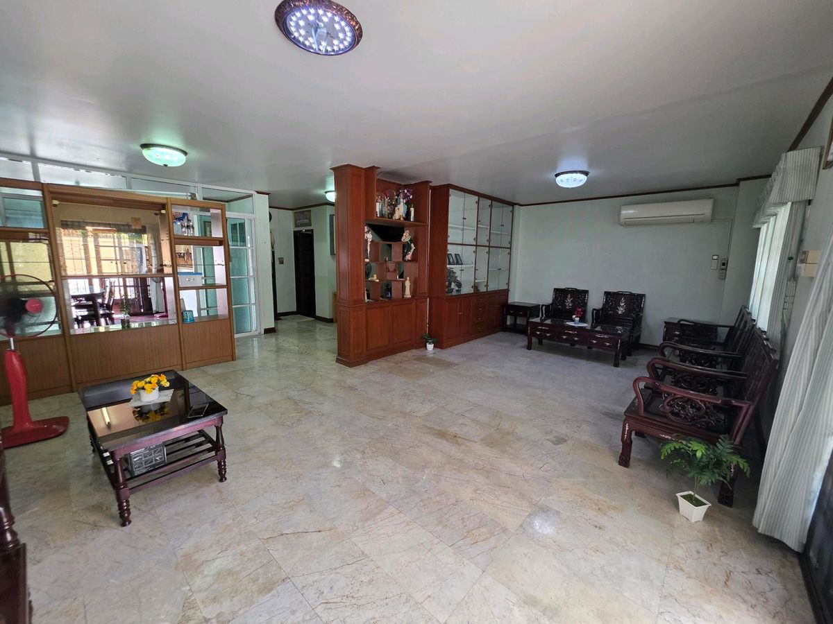 ขายบ้านรัชดา ห้วยขวาง : ขายบ้านเดี่ยวทำเลรัชดาสุทธิสาร พื้นที่107ตารางวา