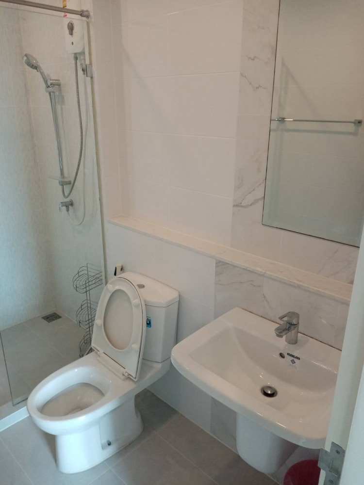 ขายคอนโดพระราม 9 เพชรบุรีตัดใหม่ RCA : The Niche Pride Thonglor Eng 中 日 Please add LINE ID @806qphgn o8415o5483 Sell 2,799,999 B rent 18,000 B