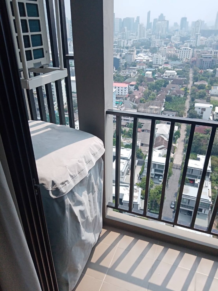 ขายคอนโดพระราม 9 เพชรบุรีตัดใหม่ RCA : The Niche Pride Thonglor Eng 中 日 Please add LINE ID @806qphgn o8415o5483 Sell 2,799,999 B rent 18,000 B