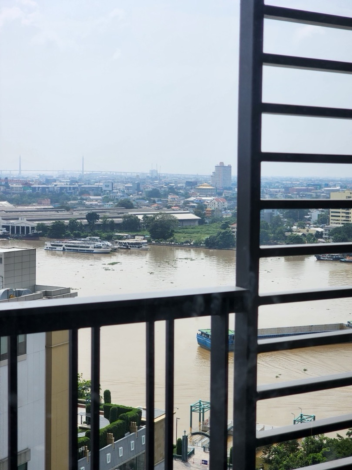 ขายดาวน์คอนโดพระราม 3 สาธุประดิษฐ์ : 🔥ขายด่วน 2 ห้องนอน วิวแม่น้ำ  ชั้นสูงหายาก  เดอะคีย์พระราม3