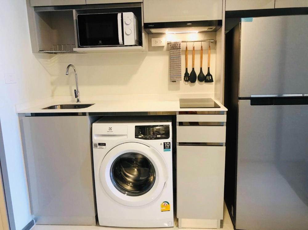 ให้เช่าคอนโดพระราม 9 เพชรบุรีตัดใหม่ RCA : ให้เช่า ไนท์บริดจ์ สเปซ พระราม 9 คอนโด 2 ชั้น 31 ตร.ม. เพดานสูง 4.2 ม. แต่งสวยพร้อมอยู่