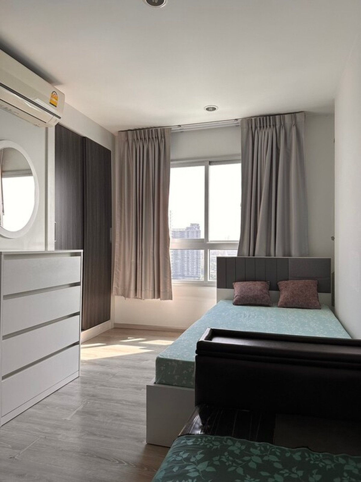 ขายคอนโดบางแค เพชรเกษม : 💖💖ขายถูก พร้อมผู้เช่า Chewathai Phetkasem 27 ตรงข้าม ม.สยาม (สตูดิโอ  23.5 ตร.ม./2.1 ล้าน) เฟอร์ครบ ชั้น  23 ใกล้ MRT/BTS/ห้าง / สนใจสอบถามได้นะคะ Line ID : atfirm2010 💖💖