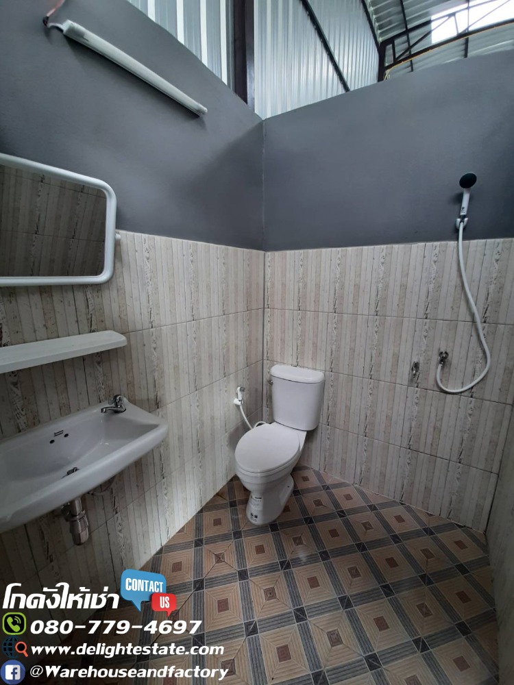 For RentWarehouseRama5, Ratchapruek, Bangkruai : Warehouse for rent, 250 sq m. with office, Kanchana-Nakhon In Road, Bang Kruai, Nonthaburi.