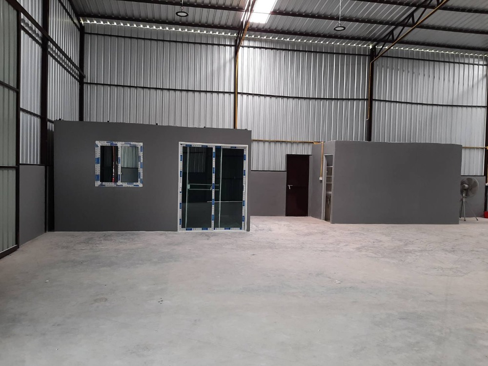 For RentWarehouseRama5, Ratchapruek, Bangkruai : Warehouse for rent, 250 sq m. with office, Kanchana-Nakhon In Road, Bang Kruai, Nonthaburi.
