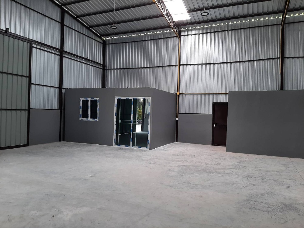 For RentWarehouseRama5, Ratchapruek, Bangkruai : Warehouse for rent, 250 sq m. with office, Kanchana-Nakhon In Road, Bang Kruai, Nonthaburi.