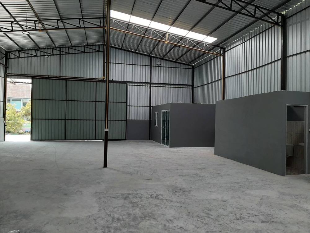 For RentWarehouseRama5, Ratchapruek, Bangkruai : Warehouse for rent, 250 sq m. with office, Kanchana-Nakhon In Road, Bang Kruai, Nonthaburi.