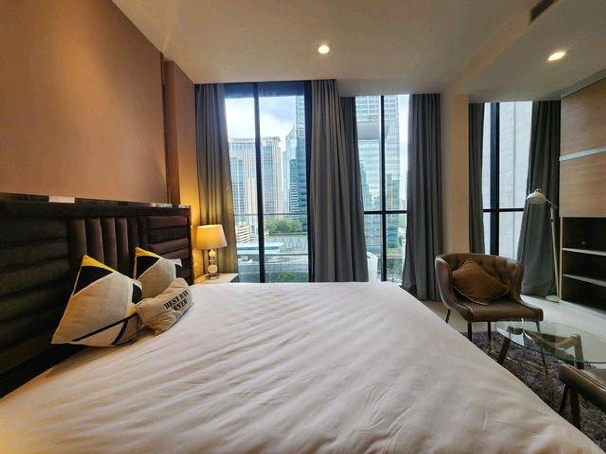 For RentCondoWitthayu, Chidlom, Langsuan, Ploenchit : Luxury 1-BR Living at Noble Ploenchit, BTS Nearby