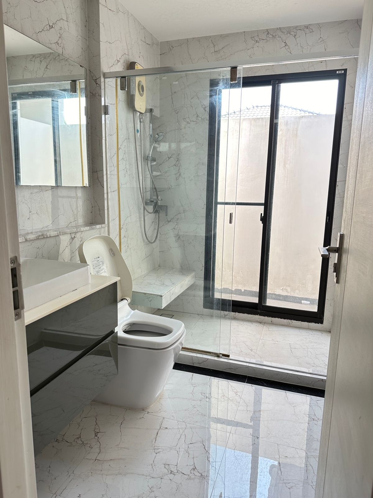 For SaleHouseBangna, Bearing, Lasalle : Special price adjustment of 2 million within August, Manthana 1 Bangna km.7