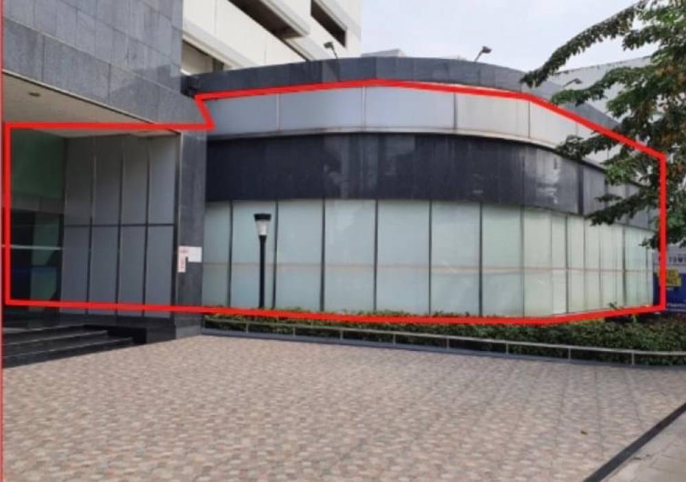 For RentRetail SpaceOnnut, Udomsuk : commercial space On Sukhumvit Road, 15 parking spaces, suitable for clinics, spa salons, dentistry, pharmacists and others.