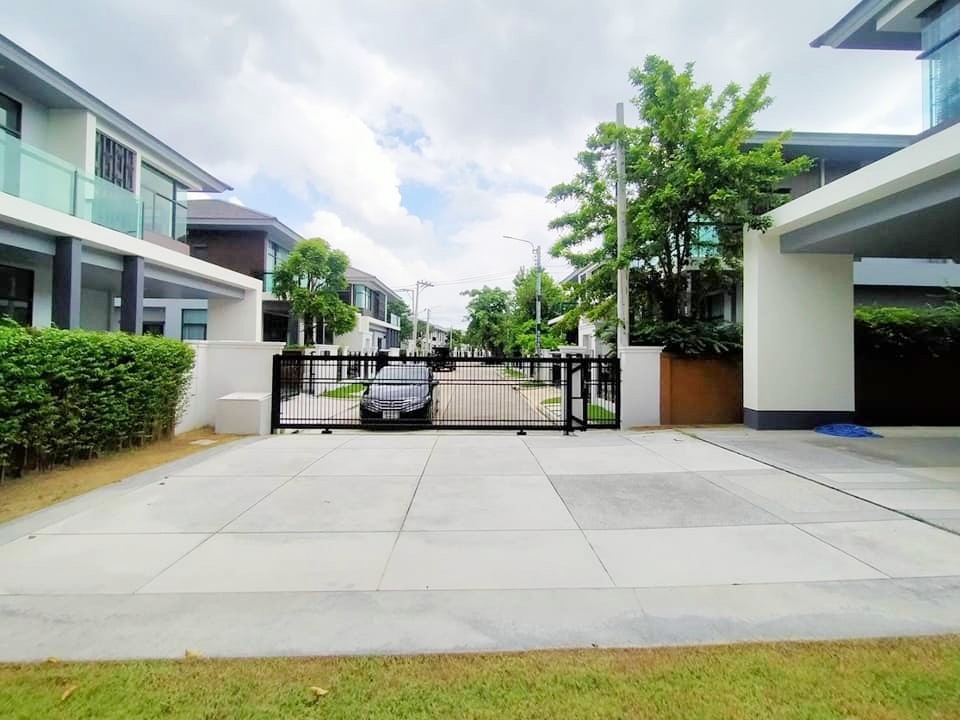 ขายบ้านพัฒนาการ ศรีนครินทร์ : ขาย บ้านเดี่ยว 2 ชั้น โครงการ เศรษฐสิริ พัฒนาการ (ซอย 87) ขนาด 88 ตร.วา. ใช้สอย 194 ตรม. หลังมุม สภาพใหม่ ไม่เคยเข้าอยู่อาศัย