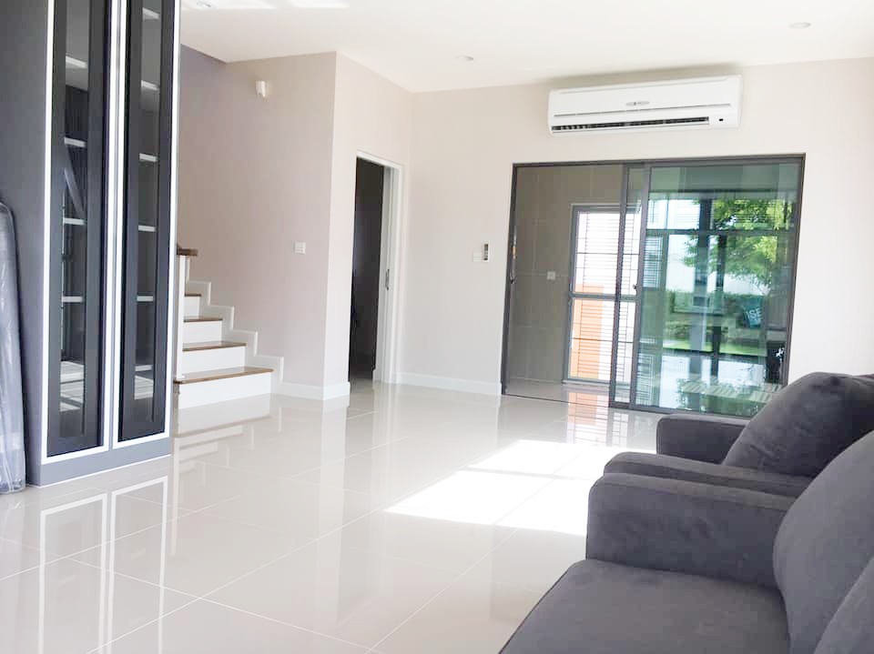 ขายบ้านพัฒนาการ ศรีนครินทร์ : ขาย บ้านเดี่ยว 2 ชั้น โครงการ เศรษฐสิริ พัฒนาการ (ซอย 87) ขนาด 88 ตร.วา. ใช้สอย 194 ตรม. หลังมุม สภาพใหม่ ไม่เคยเข้าอยู่อาศัย