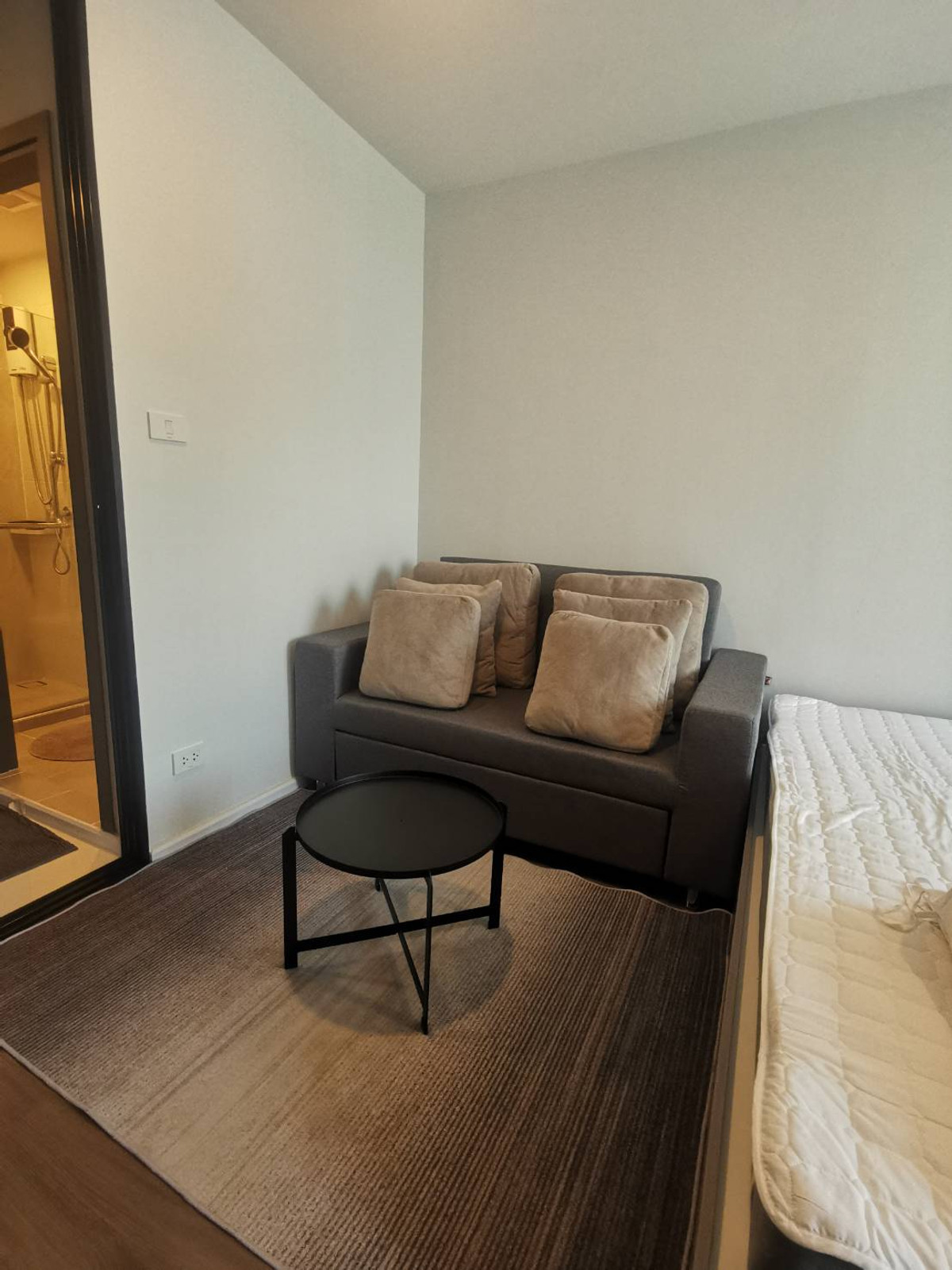 For RentCondoRatchadapisek, Huaikwang, Suttisan : (Actual room picture! ) 1 Bedroom 25 sqm. The Origin Ratchada-Lat Phrao, Soi Lat Phrao 23, near MRT Lat Phrao.