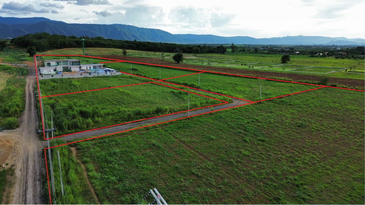 For SaleLandPak Chong KhaoYai : Divided plot of land for sale in Khao Yai, 17 rai, Pong Ta Long Subdistrict, Pak Chong, next to a paved road, near Kensington Khao Yai, 2 kilometers.