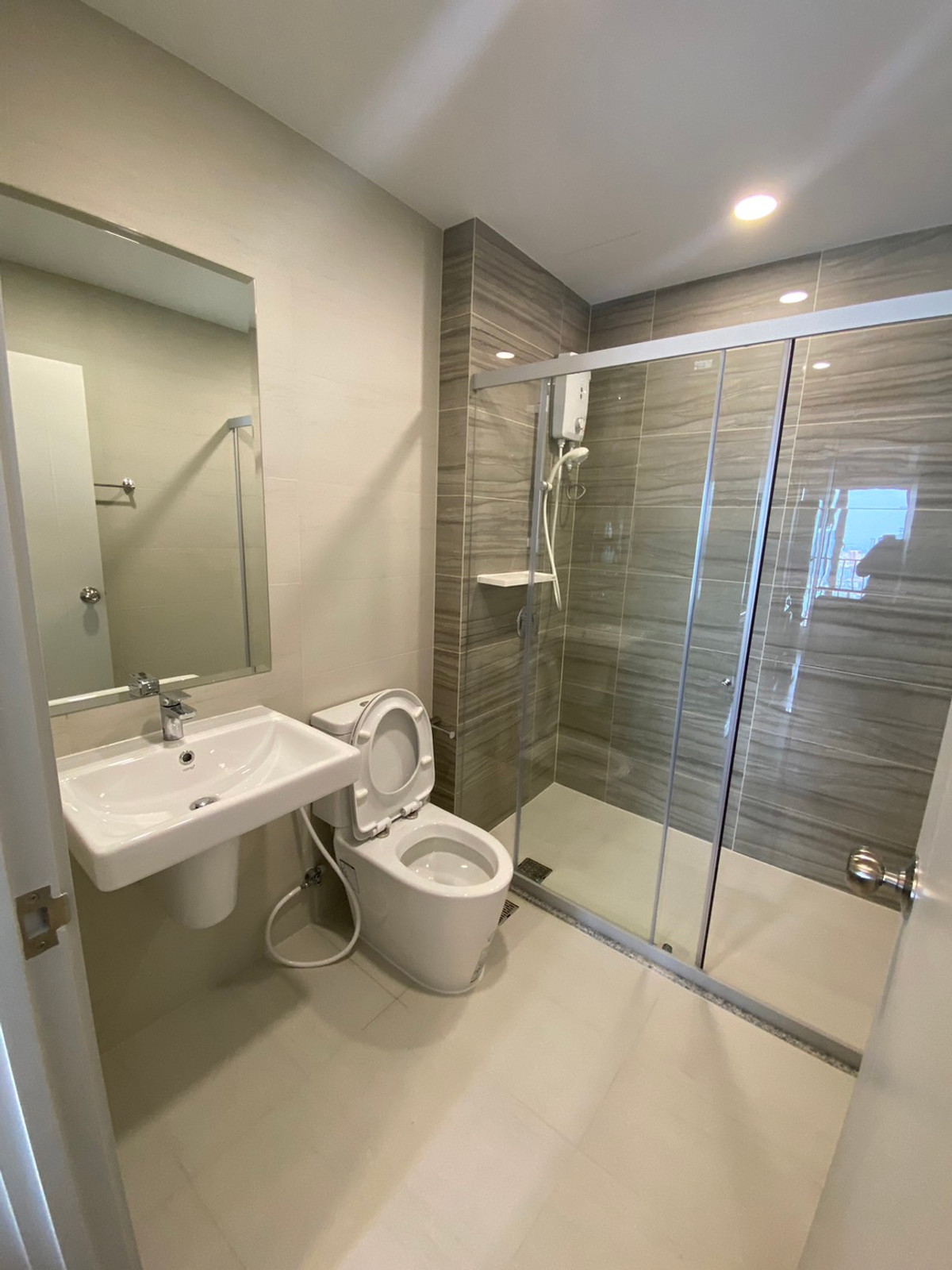 For RentCondoRamkhamhaeng, Hua Mak : 💥 For rent Supalai Veranda Ramkhamhaeng New 28 sq m. Price 12,000 baht, complete furniture and appliances