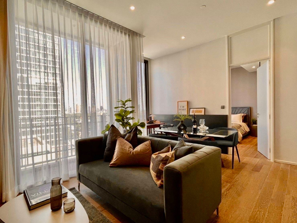 ให้เช่าคอนโดวิทยุ ชิดลม หลังสวน : Muniq Langsuan 1bed 53sqm. 70,000 Am: 0656199198