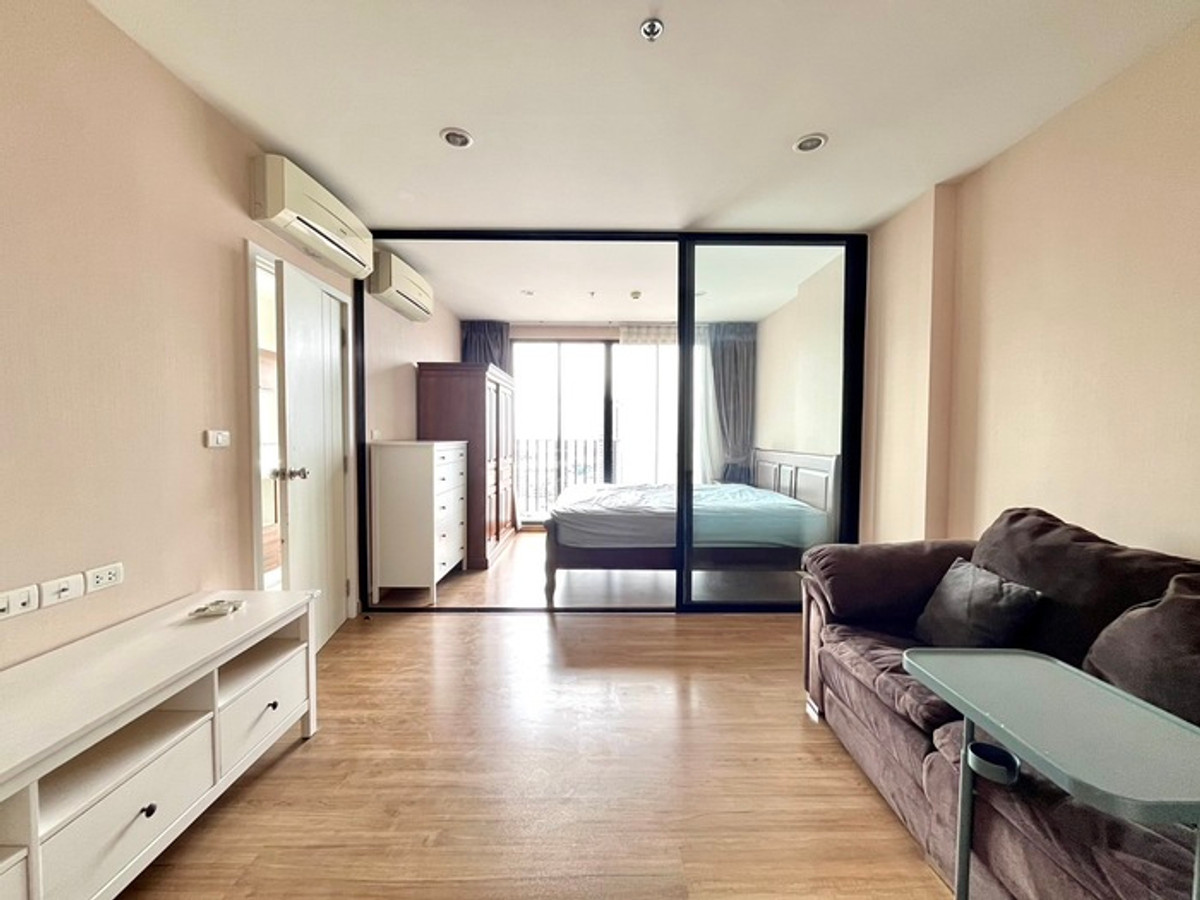 ขายคอนโดบางซื่อ วงศ์สว่าง เตาปูน : 📢📢For Sale The Tree Interchange (1 Bed 35.95 ตร.ม/2.65 ล้าน) ชั้น 24 ติดห้างเกตเวย์บางซื่อ ใกล้รถไฟฟ้า MRT📞099-614-9611