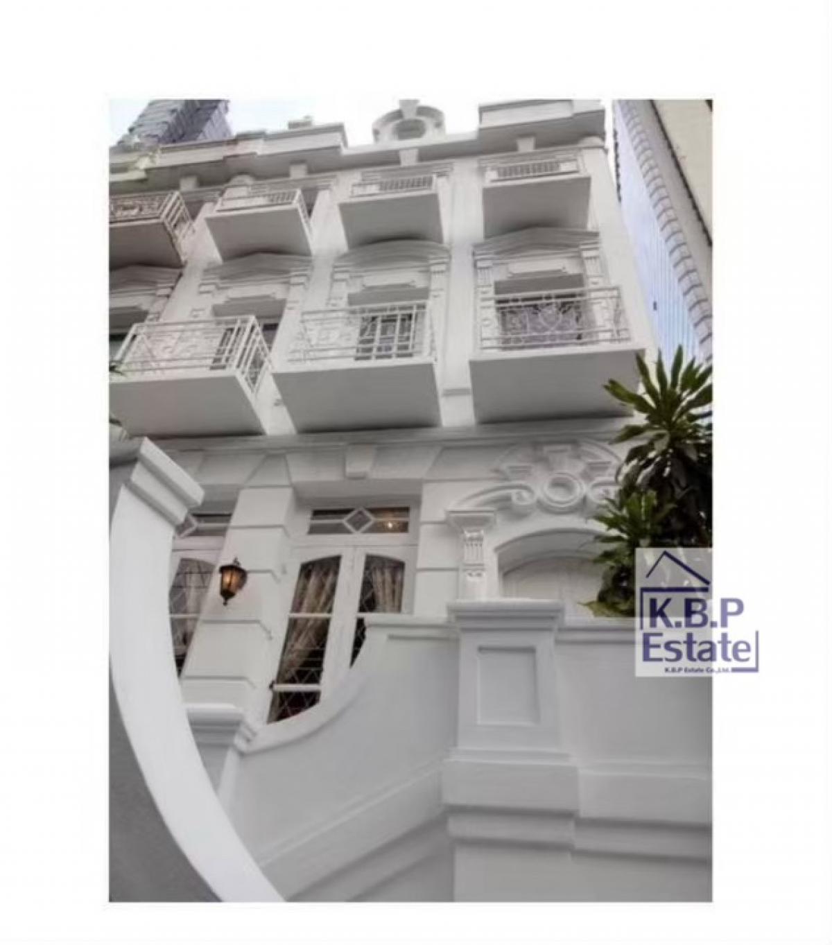 ขายทาวน์โฮมสีลม ศาลาแดง บางรัก : ขายทาวเฮ้าส์สไตส์ยุโรป ใจกลางสีลม ถนนอนุมานราชธน ใกล้ BTSช่องนนทรี550เมตร 400ตรม. 4นอน 5น้ำ 1แม่บ้าน มีดาดฟ้าวิวสวยมากค่ะ