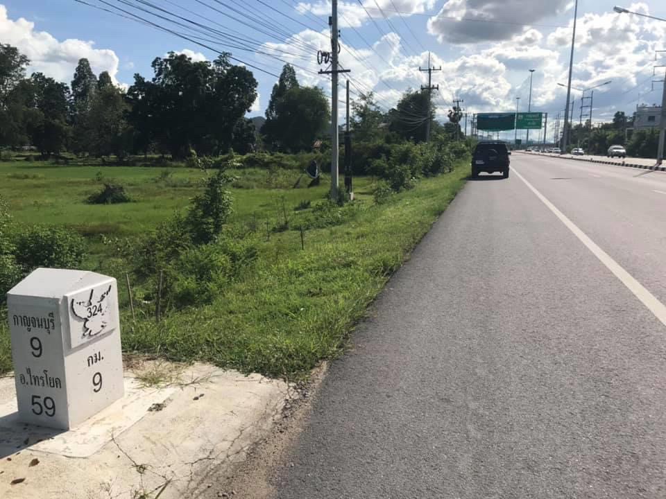 ขายที่ดินกาญจนบุรี : ขายที่ดินติดถนน ท่าม่วง กาญจนบุรี ขนาด 35 ไร่ แปลงสวย ติดถนน 324