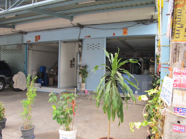 For SaleShop HouseKasetsart, Ratchayothin : 2 Shophouse building for sale on Pahonyotin rd. area 50 sqw.