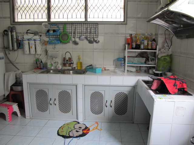 For SaleShop HouseKasetsart, Ratchayothin : 2 Shophouse building for sale on Pahonyotin rd. area 50 sqw.