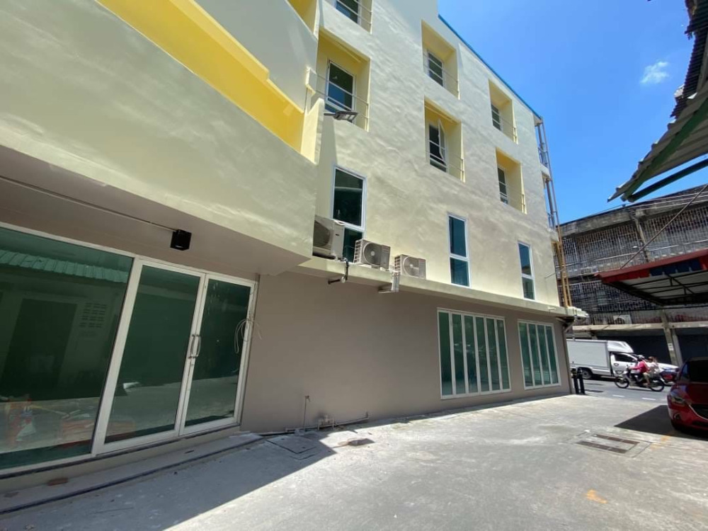 For SaleShop HouseSukhumvit, Asoke, Thonglor : For sale, 4 buildings, brand new, next to each other, Sukhumvit 24, great location, convenient transportation, special price