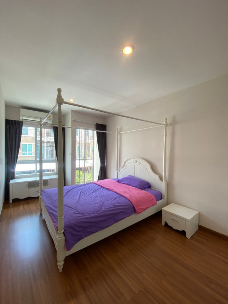 For SaleTownhomePattanakan, Srinakarin : Urgent sale, 3-storey townhome, Villete City, Phatthanakan 38.