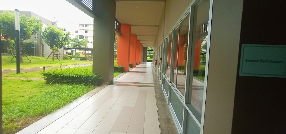 For SaleCondoBang kae, Phetkasem : Condo for sale, Lumpini Park Petchkasem 98, special price, one room only! Condo near The Mall Bang Khae, near MRT Lak Song, next to the main road, 1 bedroom, size 26.50 square meters, private corner room, pool view, convenient transportation Petchkasem, P