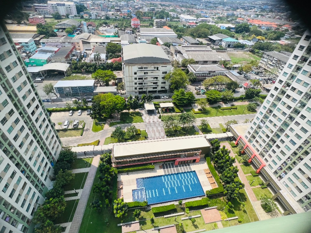For SaleCondoBang kae, Phetkasem : Condo for sale, Lumpini Park Petchkasem 98, special price, one room only! Condo near The Mall Bang Khae, near MRT Lak Song, next to the main road, 1 bedroom, size 26.50 square meters, private corner room, pool view, convenient transportation Petchkasem, P
