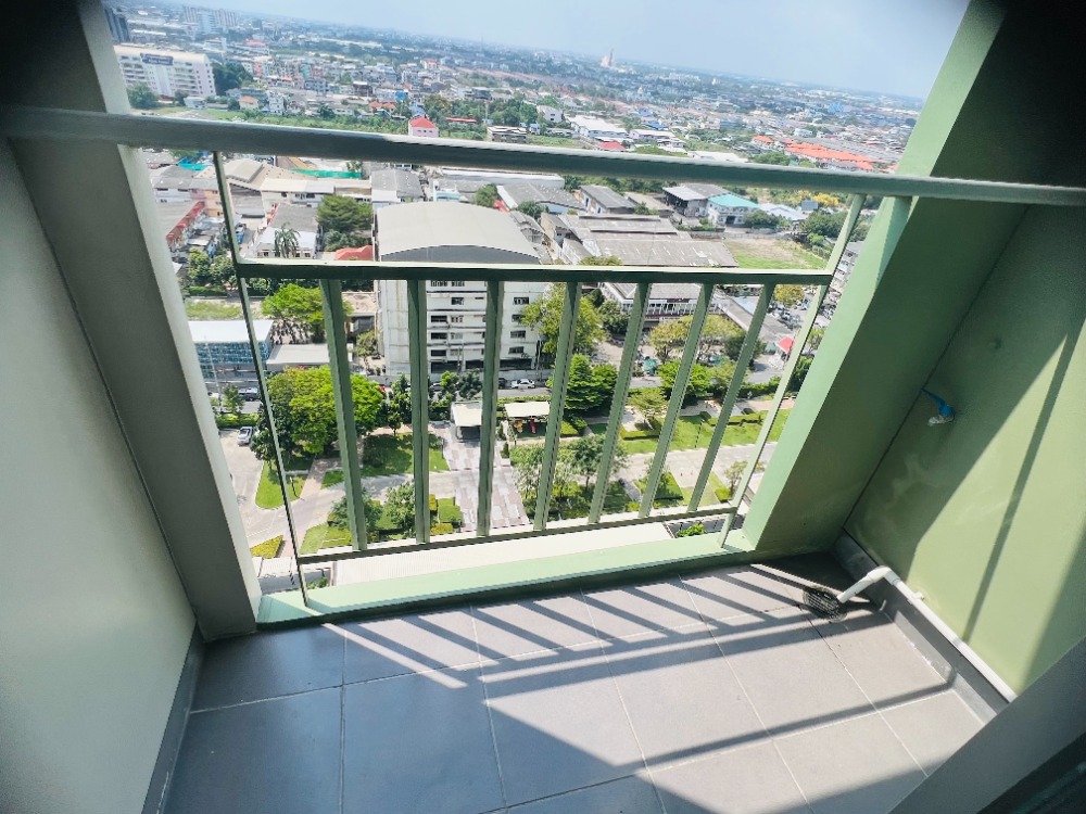For SaleCondoBang kae, Phetkasem : Condo for sale, Lumpini Park Petchkasem 98, special price, one room only! Condo near The Mall Bang Khae, near MRT Lak Song, next to the main road, 1 bedroom, size 26.50 square meters, private corner room, pool view, convenient transportation Petchkasem, P