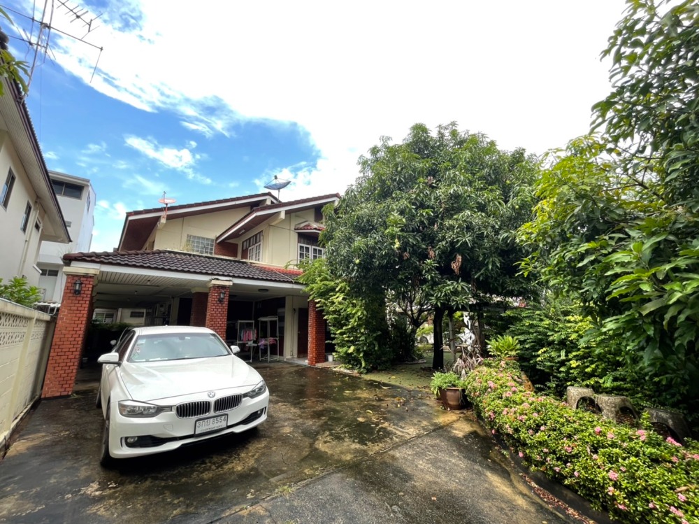 For SaleHouseSapankwai,Jatujak : Detached House Phahonyothin 24 / 6 Bedrooms (For Sale), Detached House at Phahonyothin 24 / 6 Bedrooms (FOR SALE) T537