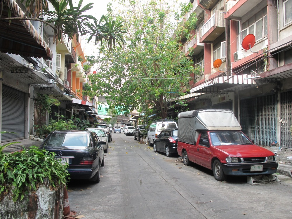 ขายอาคารพาณิชย์อ่อนนุช อุดมสุข : ขายตึกแถว 1 คูหา สุขุมวิท 99 ขนาด 15 ตร.ว. 4 ชั้น ทำเลดีมาก