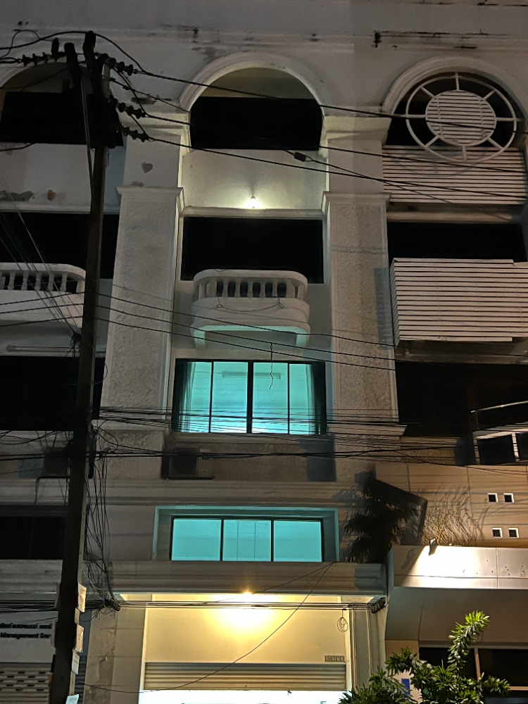 ให้เช่าอาคารพาณิชย์ศรีราชา แหลมฉบัง บ้านบึง : ให้เช่าอาคารพาณิชย์ ใกล้นิคมอุตสาหกรรมแหลมฉบัง