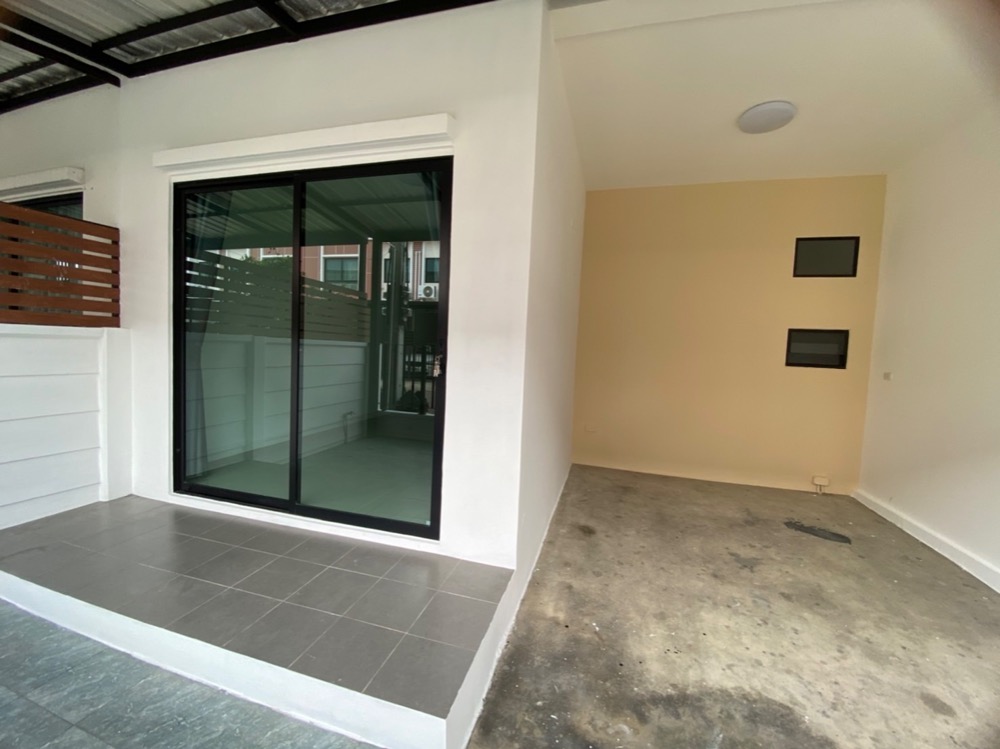 ให้เช่าทาวน์โฮมปทุมธานี รังสิต ธรรมศาสตร์ : หมู่บ้านเจทาวน์ โครงการ 1 รังสิตนครนายก (เลี้ยงสัตว์ได้)J-Town Village, Project 1 Rangsit, Nakhon Nayok (Able to raise animals) JSP City Rangsit-Klong 1 project near Future Rangsit, near 2 train lines โครงการ JSP City รังสิต-คลอง 1  ใกล้ฟิวเจอร์รังสิต ใกล