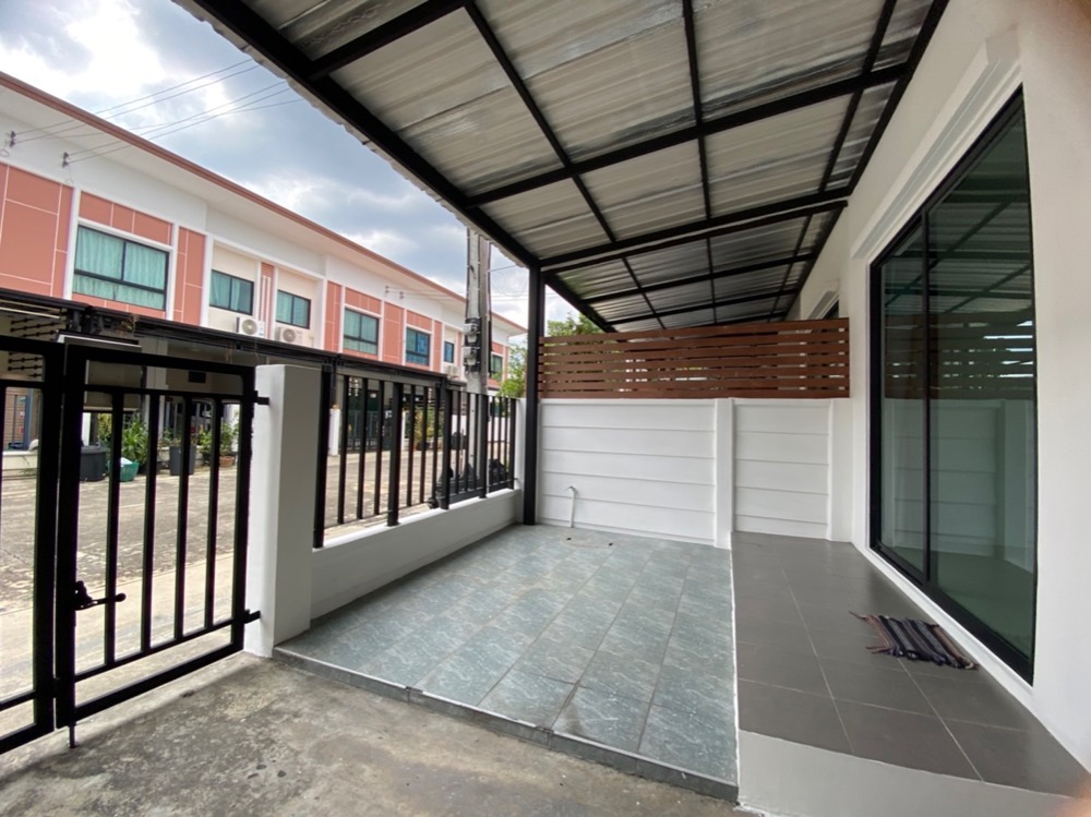 ให้เช่าทาวน์โฮมปทุมธานี รังสิต ธรรมศาสตร์ : หมู่บ้านเจทาวน์ โครงการ 1 รังสิตนครนายก (เลี้ยงสัตว์ได้)J-Town Village, Project 1 Rangsit, Nakhon Nayok (Able to raise animals) JSP City Rangsit-Klong 1 project near Future Rangsit, near 2 train lines โครงการ JSP City รังสิต-คลอง 1  ใกล้ฟิวเจอร์รังสิต ใกล