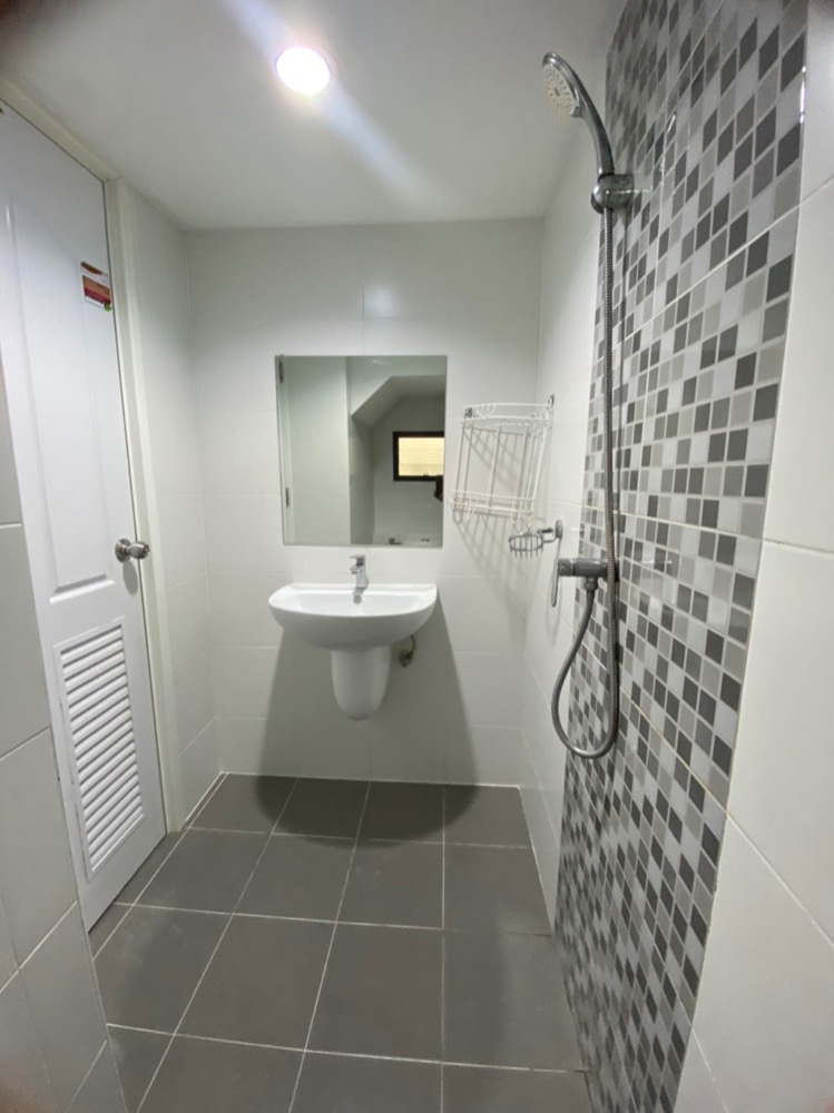 ให้เช่าทาวน์โฮมปทุมธานี รังสิต ธรรมศาสตร์ : หมู่บ้านเจทาวน์ โครงการ 1 รังสิตนครนายก (เลี้ยงสัตว์ได้)J-Town Village, Project 1 Rangsit, Nakhon Nayok (Able to raise animals) JSP City Rangsit-Klong 1 project near Future Rangsit, near 2 train lines โครงการ JSP City รังสิต-คลอง 1  ใกล้ฟิวเจอร์รังสิต ใกล