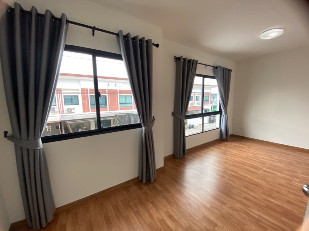 ให้เช่าทาวน์โฮมปทุมธานี รังสิต ธรรมศาสตร์ : หมู่บ้านเจทาวน์ โครงการ 1 รังสิตนครนายก (เลี้ยงสัตว์ได้)J-Town Village, Project 1 Rangsit, Nakhon Nayok (Able to raise animals) JSP City Rangsit-Klong 1 project near Future Rangsit, near 2 train lines โครงการ JSP City รังสิต-คลอง 1  ใกล้ฟิวเจอร์รังสิต ใกล